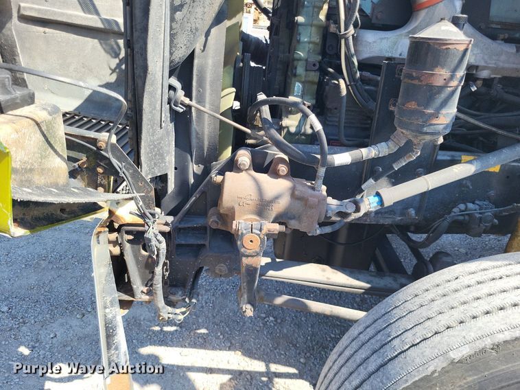 image for item DO4688 1999 Kenworth T800  semi truck