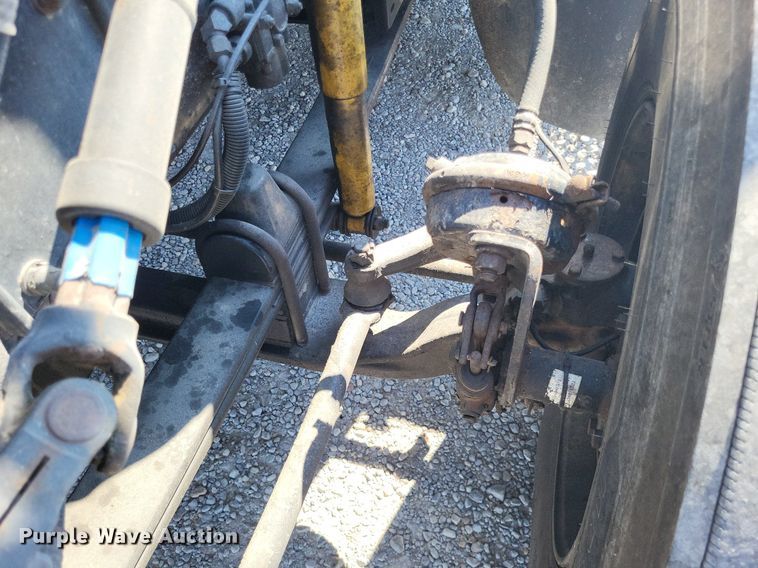 image for item DO4688 1999 Kenworth T800  semi truck