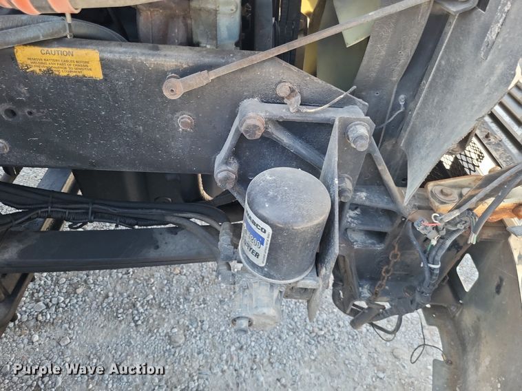 image for item DO4688 1999 Kenworth T800  semi truck