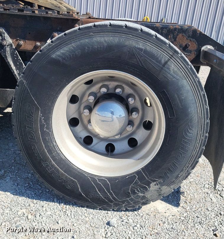 image for item DO4688 1999 Kenworth T800  semi truck