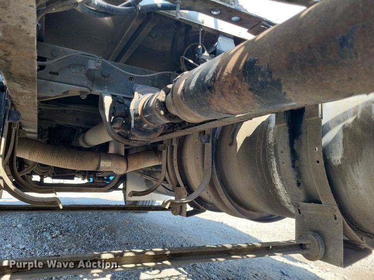 image for item DO4691 2007 Kenworth T800  semi truck