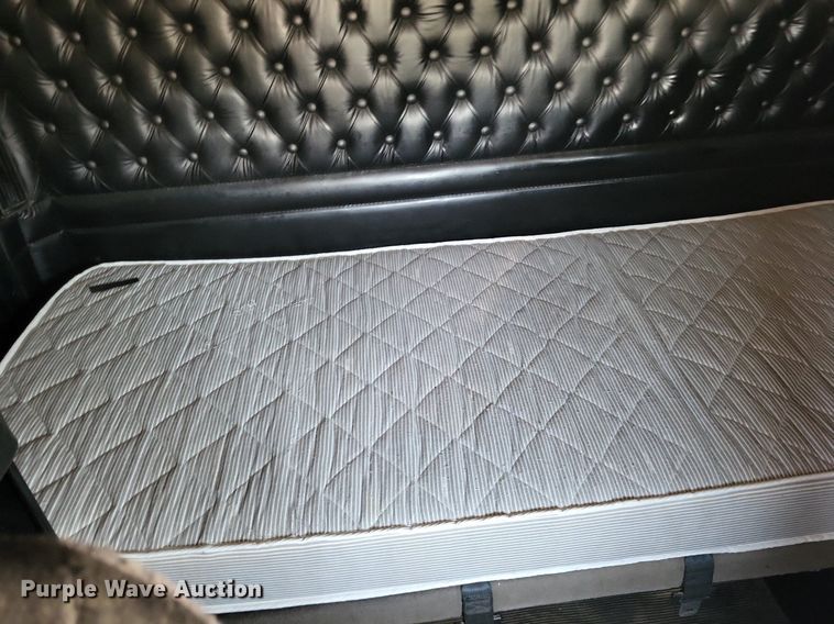 image for item DO4691 2007 Kenworth T800  semi truck