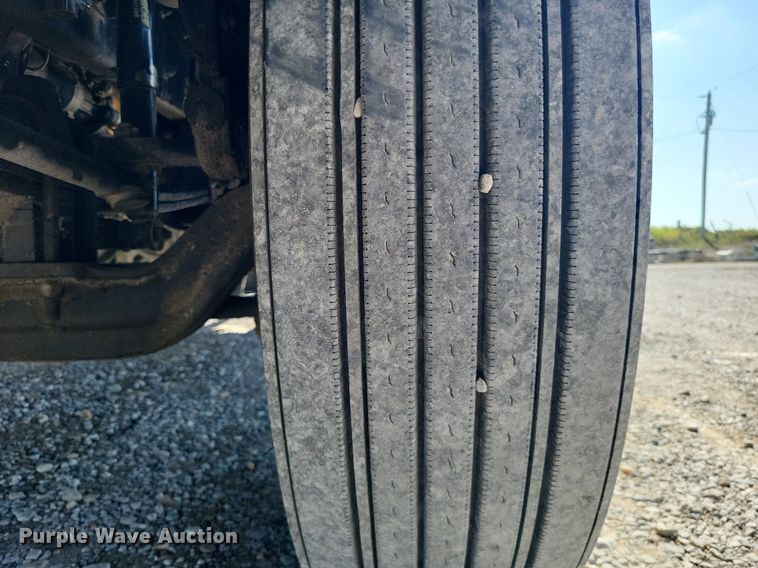 image for item DO4691 2007 Kenworth T800  semi truck