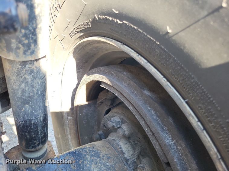 image for item DO4691 2007 Kenworth T800  semi truck