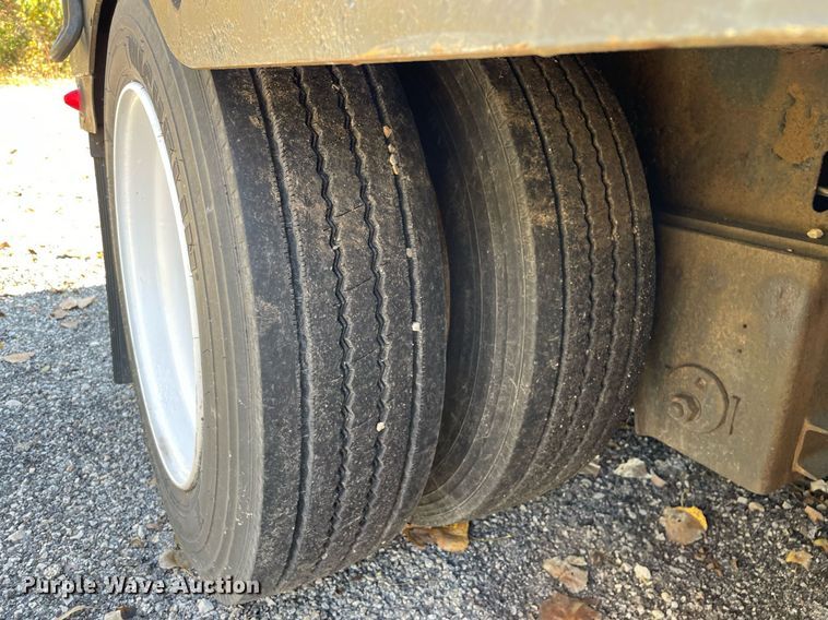 image for item DP0123 2007 X L Specialized Trailers Inc  lowboy equipment trailer