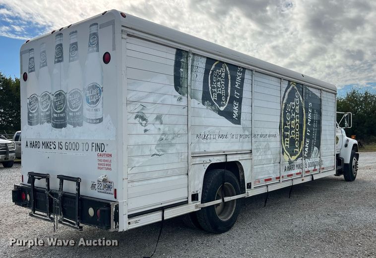 image for item DP2106 1995 Ford F800  delivery truck