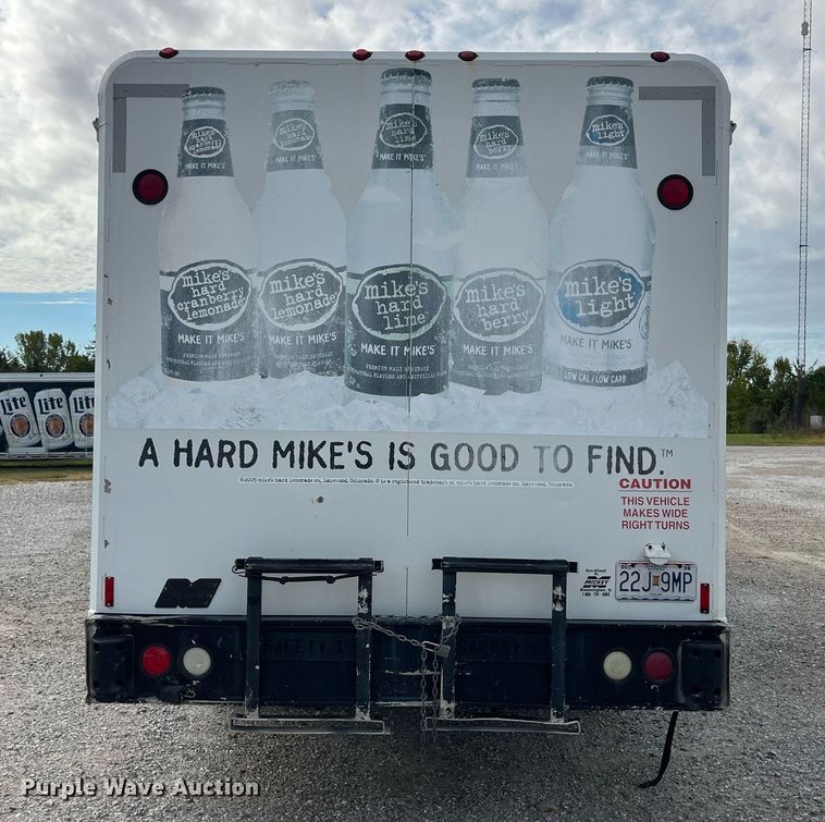 image for item DP2106 1995 Ford F800  delivery truck