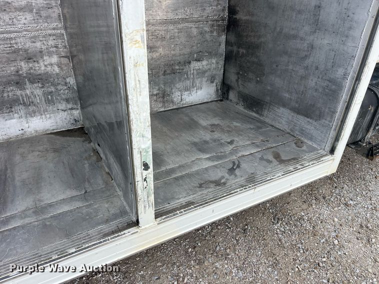 image for item DP2106 1995 Ford F800  delivery truck