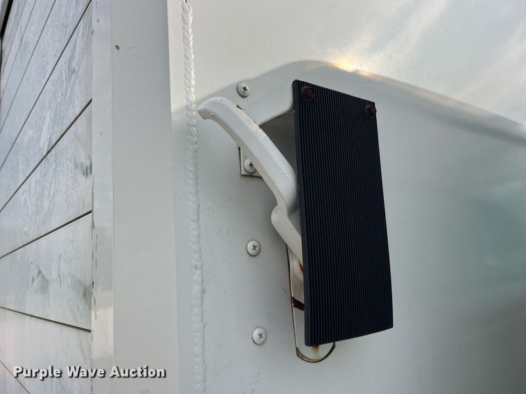 image for item DP2106 1995 Ford F800  delivery truck