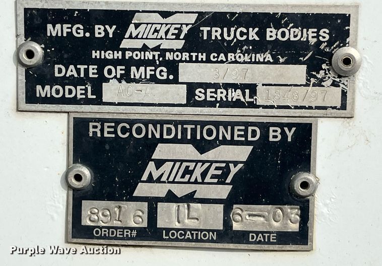 image for item DP2106 1995 Ford F800  delivery truck