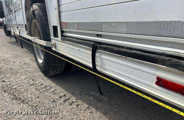 image for item DP2106 1995 Ford F800  delivery truck