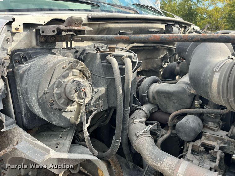 image for item DP2106 1995 Ford F800  delivery truck