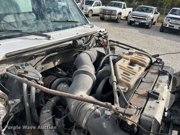 image for item DP2106 1995 Ford F800  delivery truck