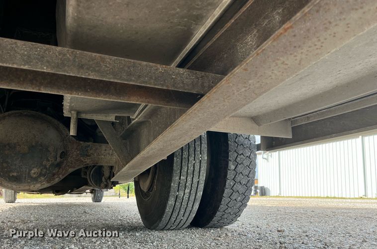 image for item DP2106 1995 Ford F800  delivery truck