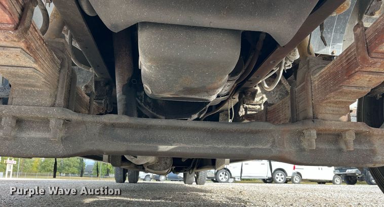 image for item DP2106 1995 Ford F800  delivery truck