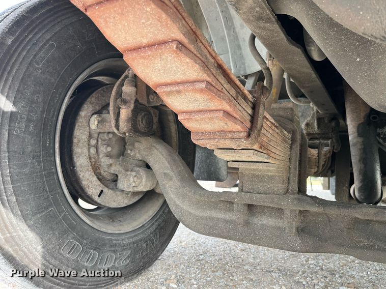 image for item DP2106 1995 Ford F800  delivery truck