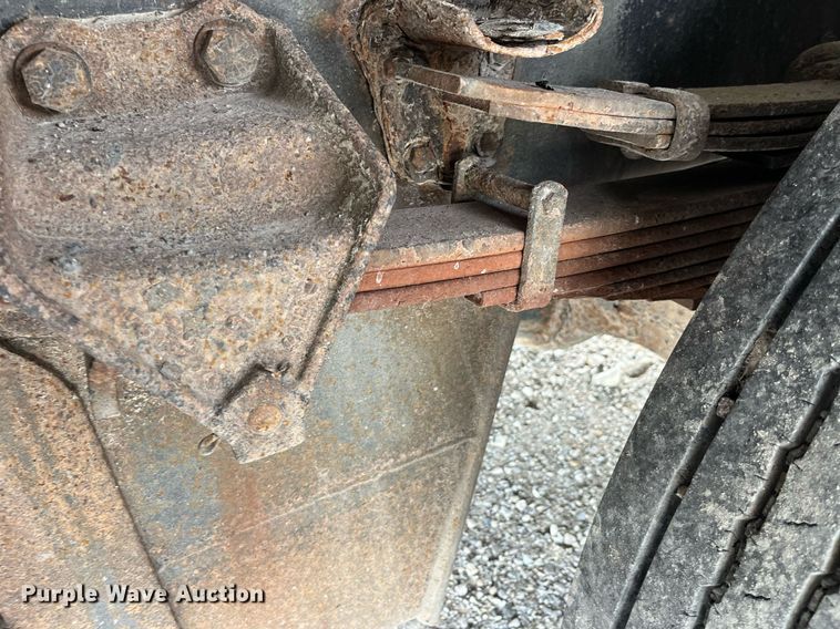 image for item DP2106 1995 Ford F800  delivery truck