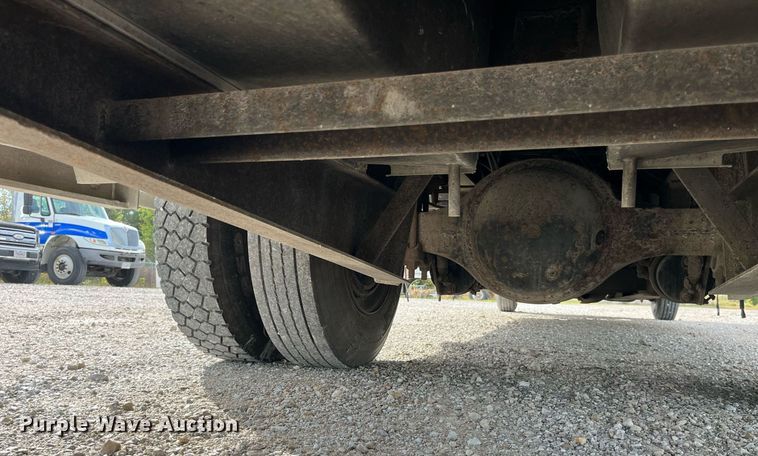 image for item DP2106 1995 Ford F800  delivery truck