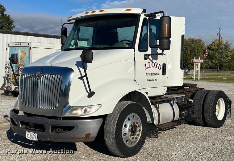 image for item DP2107 2012 International 8600 SBA 4X2  semi truck