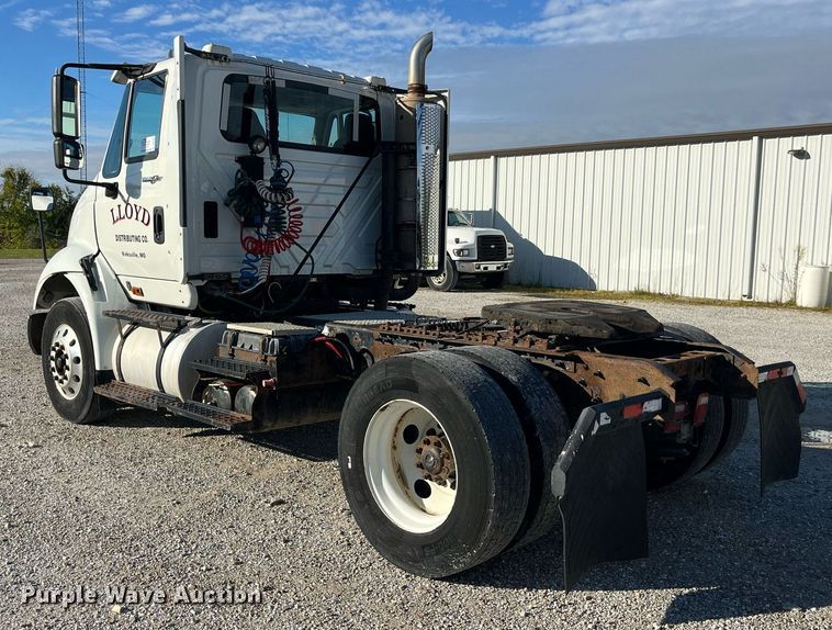 image for item DP2107 2012 International 8600 SBA 4X2  semi truck