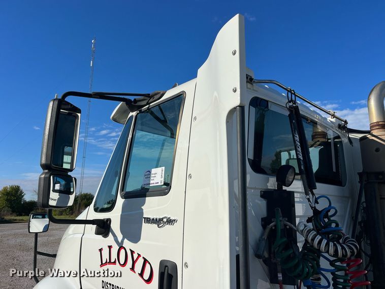 image for item DP2107 2012 International 8600 SBA 4X2  semi truck