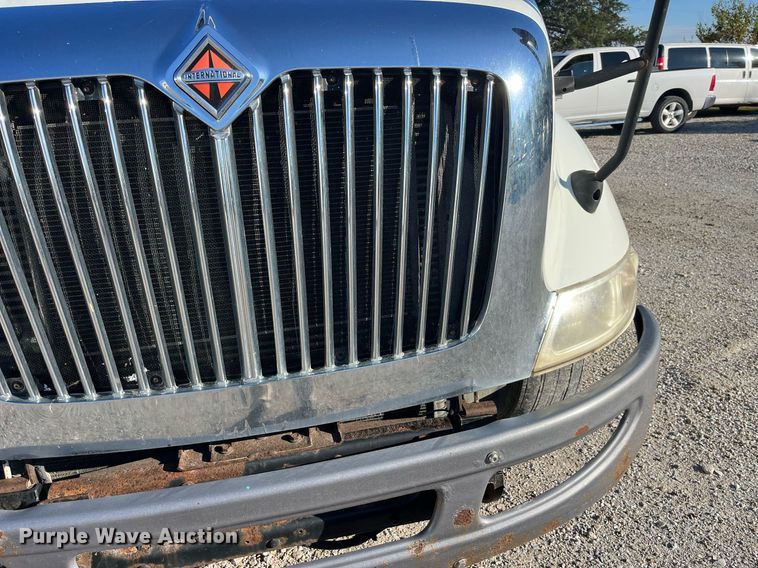 image for item DP2107 2012 International 8600 SBA 4X2  semi truck