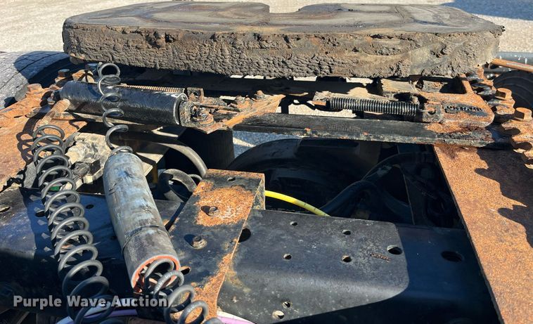 image for item DP2107 2012 International 8600 SBA 4X2  semi truck