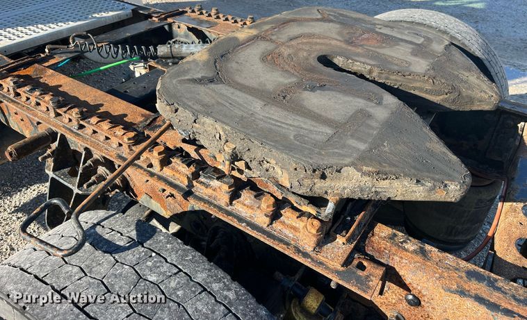 image for item DP2107 2012 International 8600 SBA 4X2  semi truck