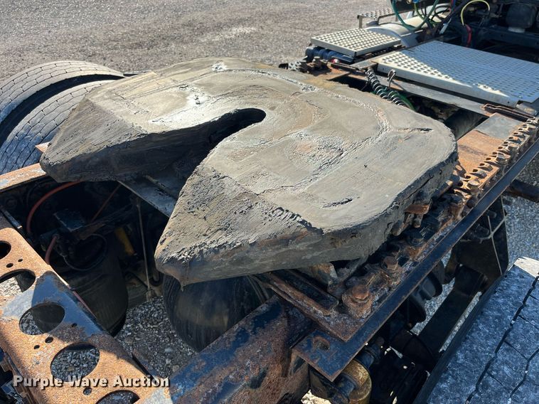 image for item DP2107 2012 International 8600 SBA 4X2  semi truck