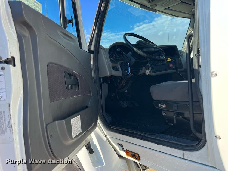 image for item DP2107 2012 International 8600 SBA 4X2  semi truck