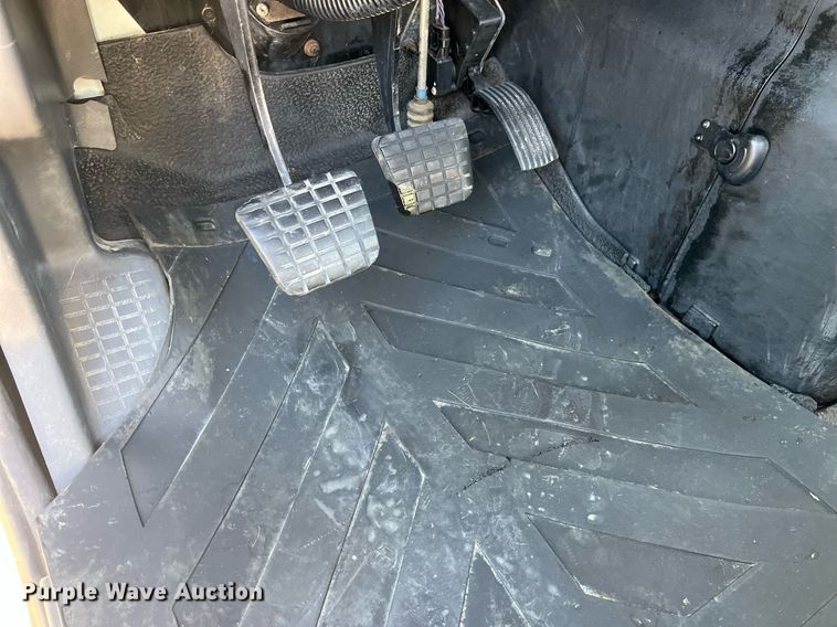 image for item DP2107 2012 International 8600 SBA 4X2  semi truck