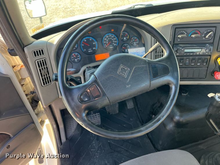 image for item DP2107 2012 International 8600 SBA 4X2  semi truck