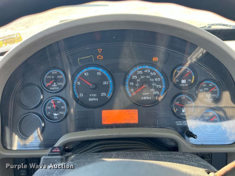 image for item DP2107 2012 International 8600 SBA 4X2  semi truck