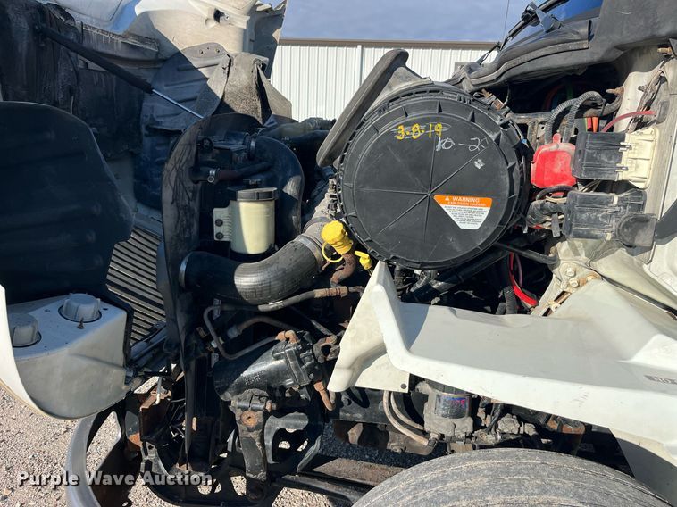 image for item DP2107 2012 International 8600 SBA 4X2  semi truck