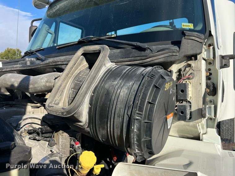 image for item DP2107 2012 International 8600 SBA 4X2  semi truck