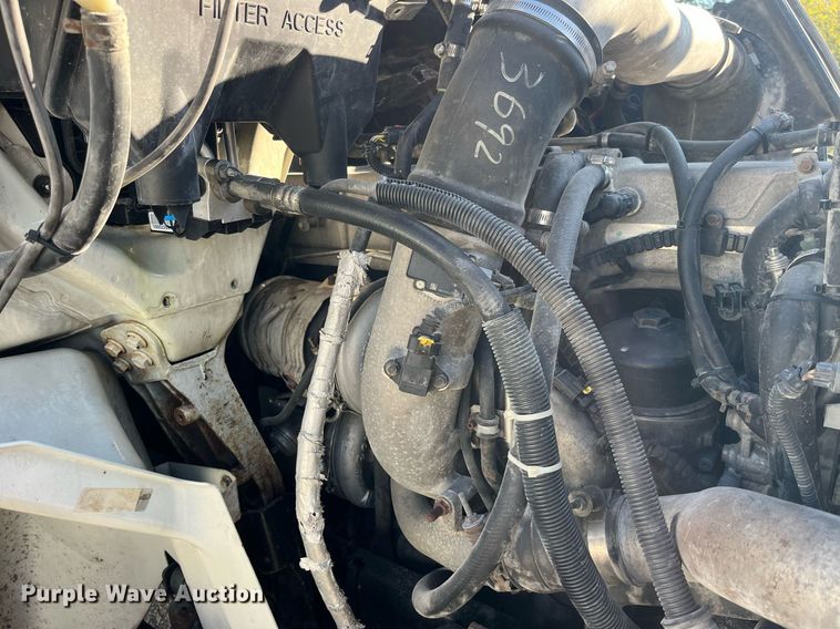 image for item DP2107 2012 International 8600 SBA 4X2  semi truck