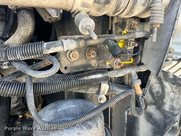 image for item DP2107 2012 International 8600 SBA 4X2  semi truck