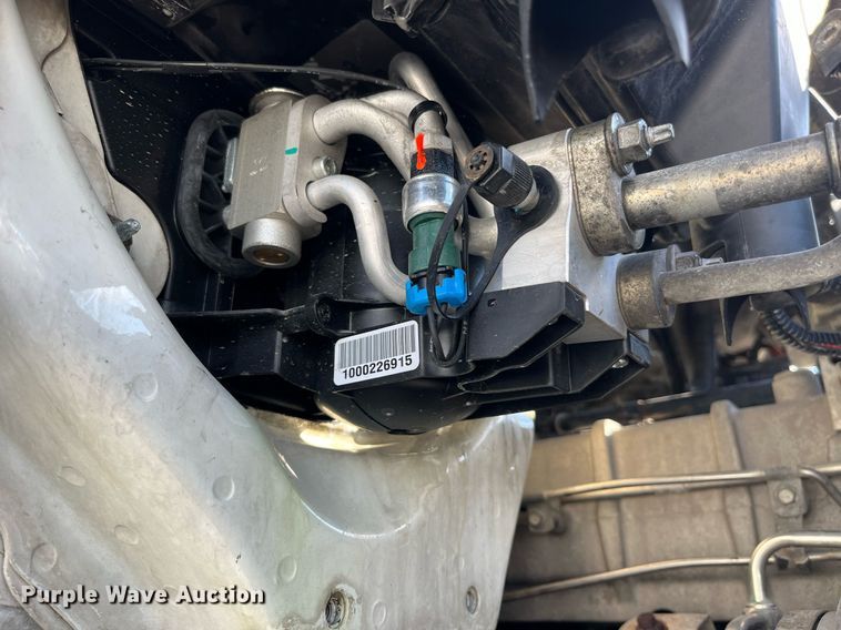 image for item DP2107 2012 International 8600 SBA 4X2  semi truck