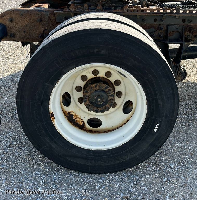 image for item DP2107 2012 International 8600 SBA 4X2  semi truck