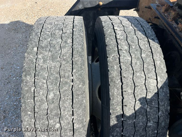 image for item DP2107 2012 International 8600 SBA 4X2  semi truck