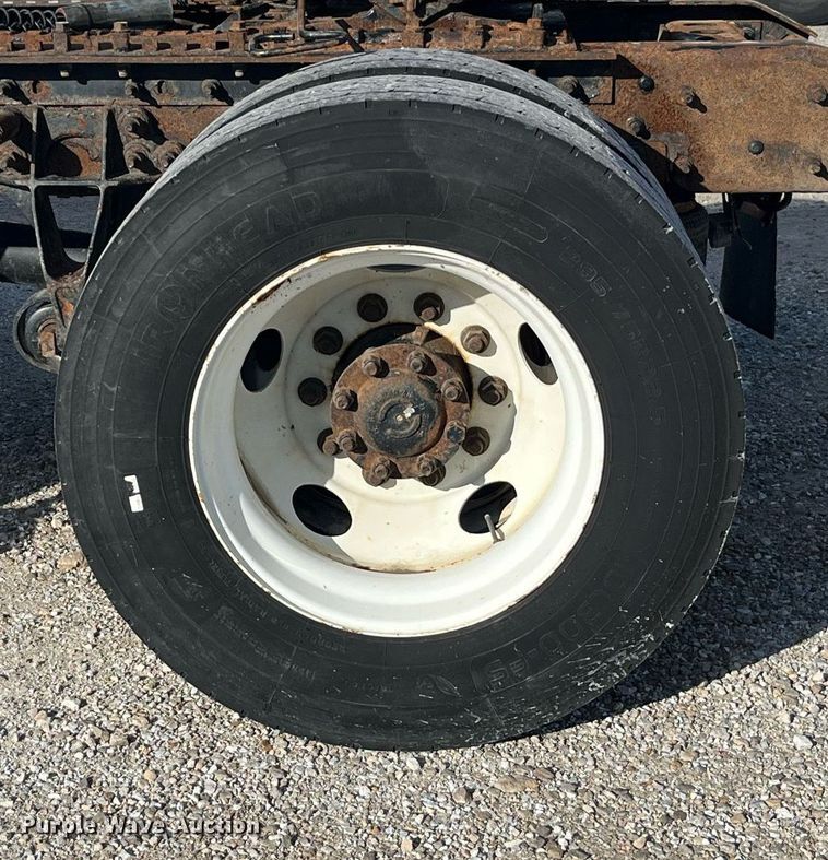 image for item DP2107 2012 International 8600 SBA 4X2  semi truck