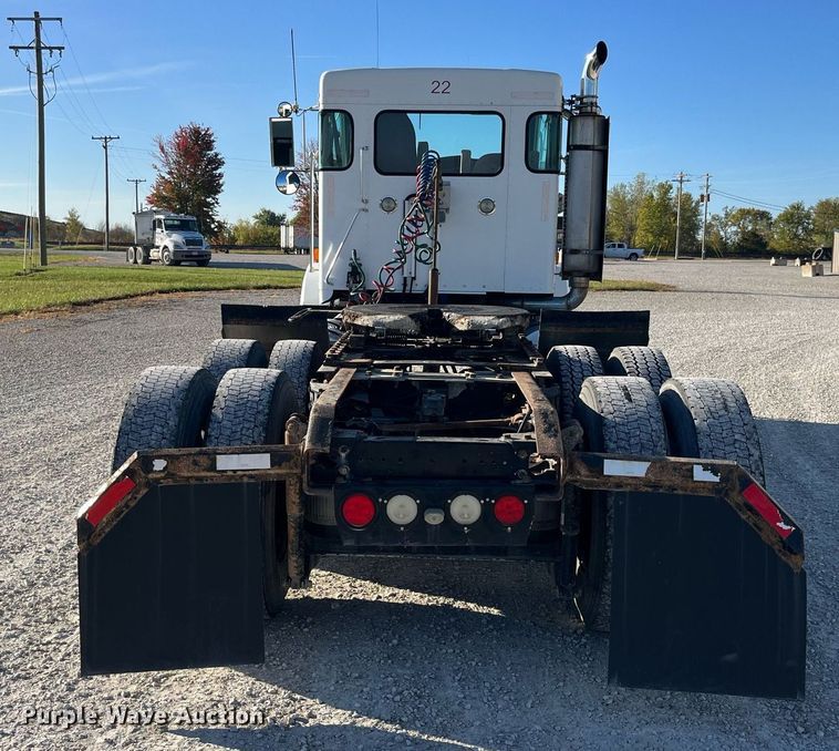 image for item DP2112 2006 Kenworth T800  semi truck