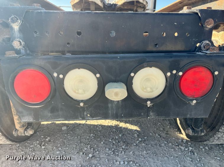 image for item DP2112 2006 Kenworth T800  semi truck