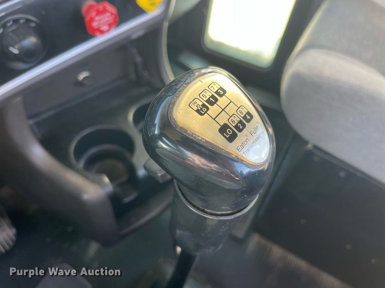 image for item DP2112 2006 Kenworth T800  semi truck