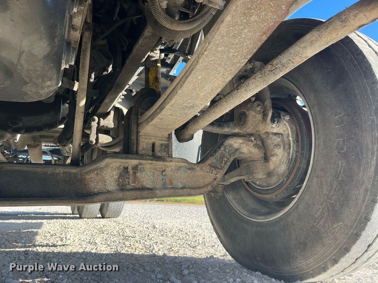 image for item DP2112 2006 Kenworth T800  semi truck