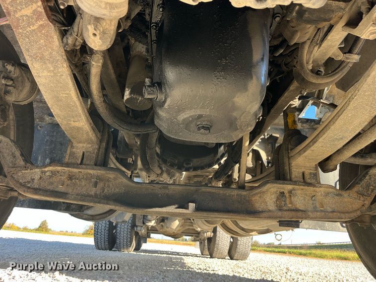 image for item DP2112 2006 Kenworth T800  semi truck