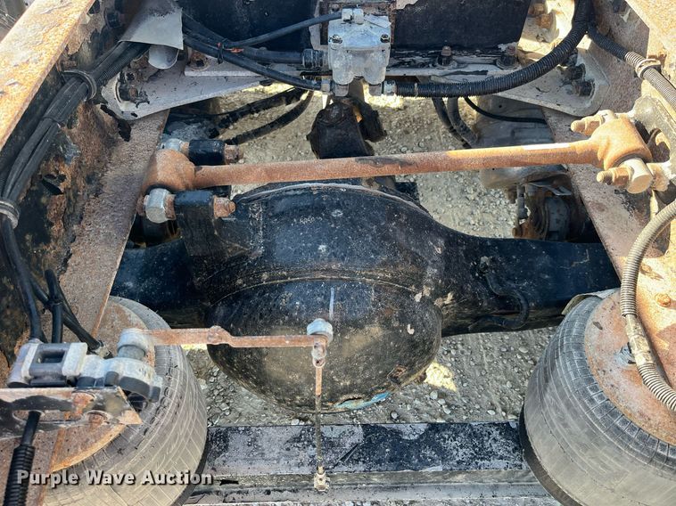 image for item DP2112 2006 Kenworth T800  semi truck