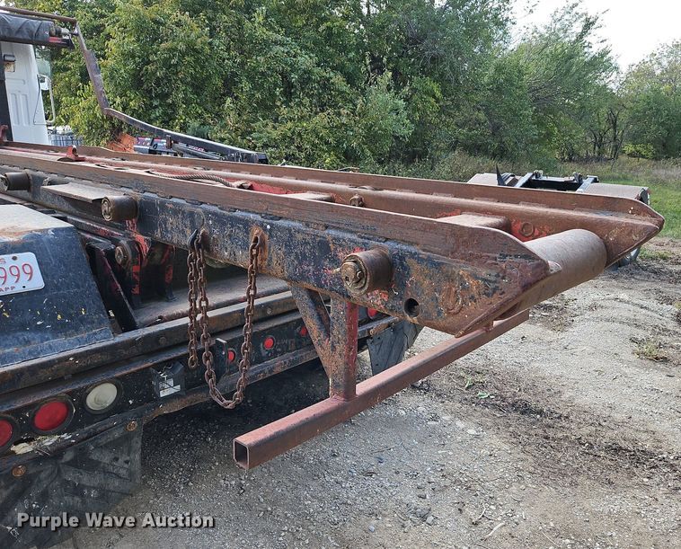 image for item DP2480 1999 Volvo WG64  roll-off container truck