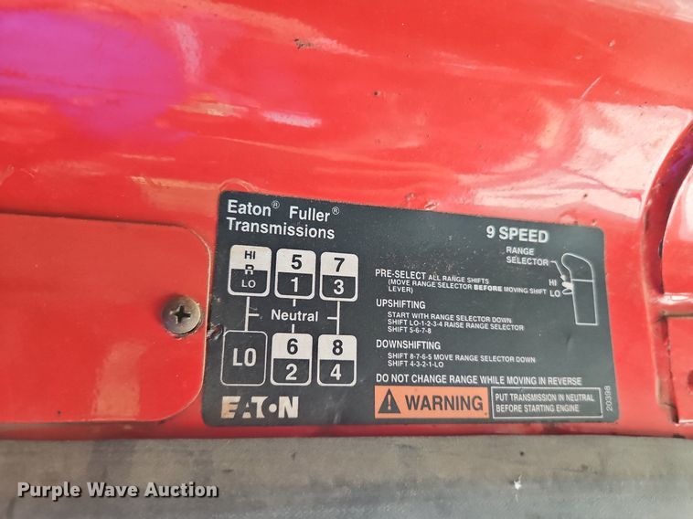 image for item DP2480 1999 Volvo WG64  roll-off container truck