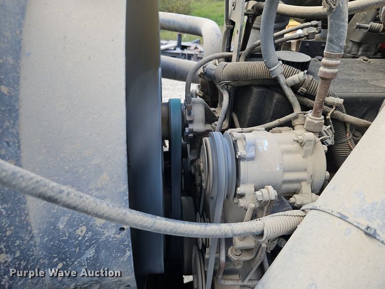 image for item DP2480 1999 Volvo WG64  roll-off container truck